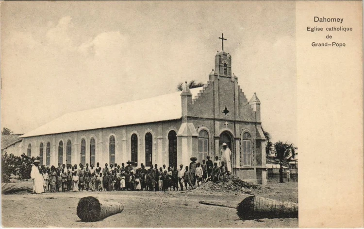 Première Eglise catholique construite à Grand-popo